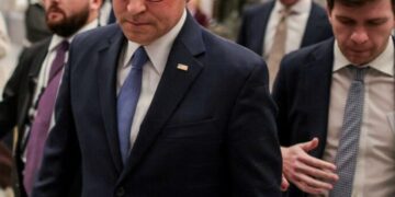 New roadblock to keeping GOP House control is headed Mike Johnson’s way: report