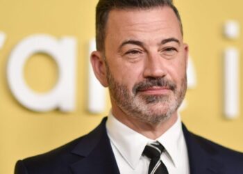 Jimmy Kimmel signs ABC extension through 2027