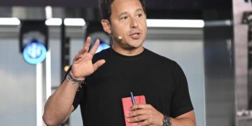 President of $200 billion Shopify says some of the greatest workers he knows only clock in 40-hour weeks: ‘You don’t have to work 80 hours’ 