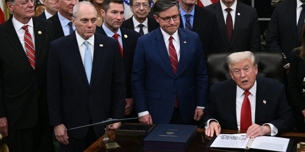 AI doctors will be good at science but bad at business, and big talk with little action means even higher drugs prices: 10 healthcare predictions for 2026 from top investors