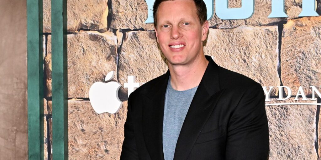 CNN turns from cheering independence to dreading limbo as Paramount rides into town for Warner-Netflix showdown