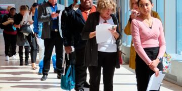 The low-hire, low-fire economy crawls along with job openings unchanged from September to October