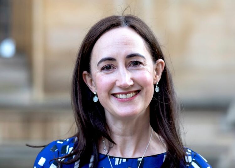 ‘Confessions of a Shopaholic’ Author Dies at 55