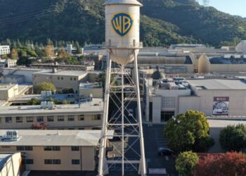 Warner Bros.’ bidders brace for a fight that will last months