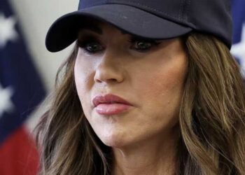 ‘There’s fishy stuff going on’: Insiders say Kristi Noem looking for easy exit from admin