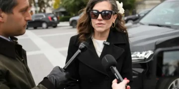 CNN anchor confronts lawmaker over report of profane airport outburst