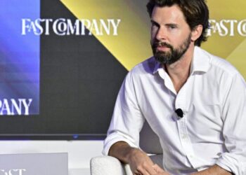 Hinge’s founder and CEO is stepping down to start a new AI-first dating app