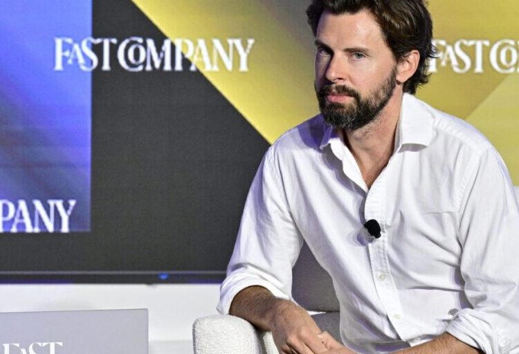 Hinge’s founder and CEO is stepping down to start a new AI-first dating app