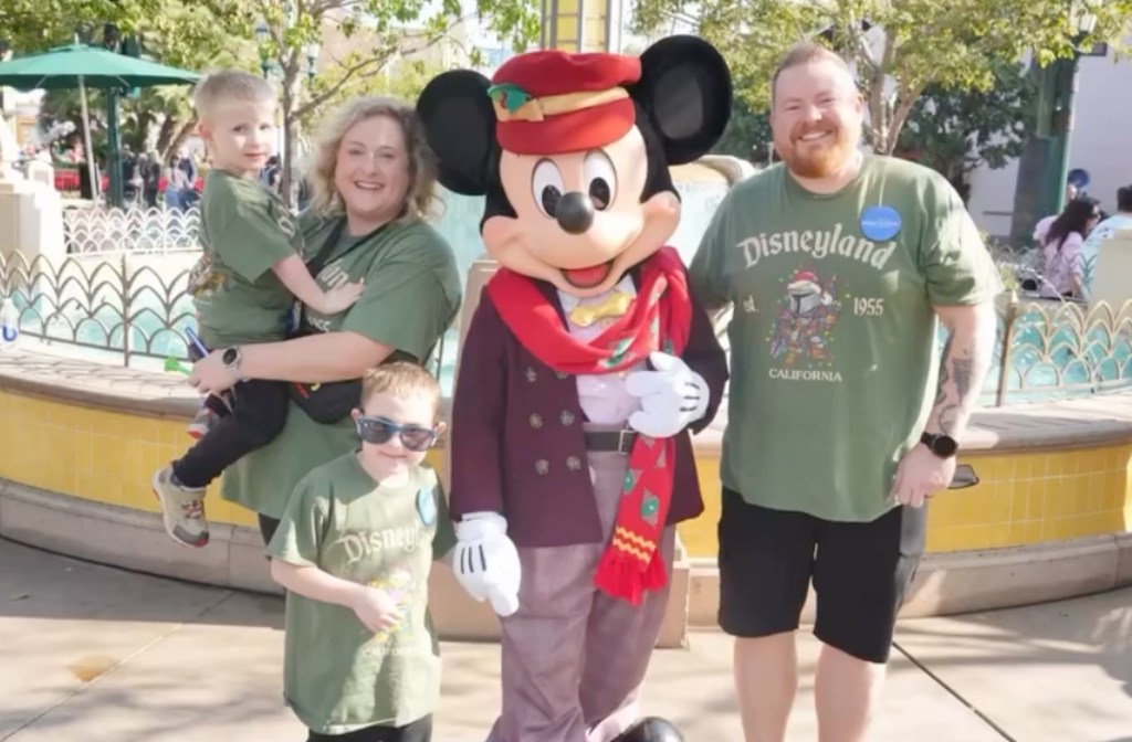 Jada Bafus and her family at Disneyland