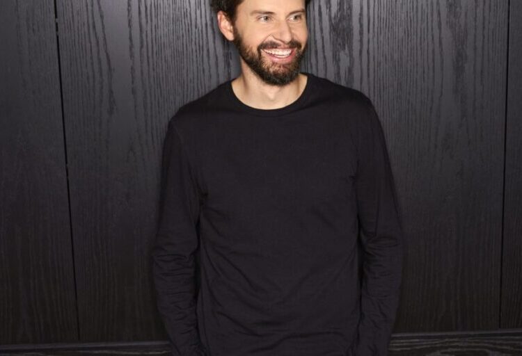 Hinge CEO says he bribed students with KitKats to get the $550 million-a-year business off the ground: ‘I had to beg and borrow a lot’