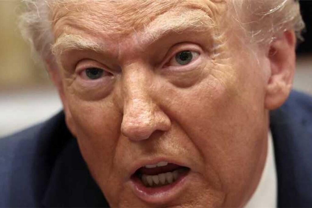 Trump targets ‘total loser’ Republican with primary threat in overnight diatribe