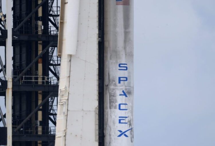 SpaceX sets $800 billion valuation, confirms 2026 IPO plans