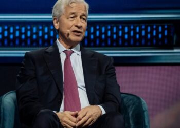 Jamie Dimon says soft skills like emotional intelligence and communication are vital as AI eliminates roles