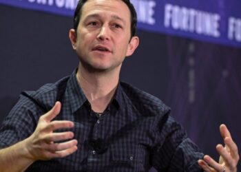 Actor Joseph Gordon-Levitt wonders why AI companies don’t have to ‘follow any laws’