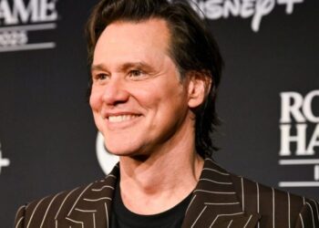 Jim Carrey nearly quit ‘Grinch’ and offered to return his $20 million paycheck. Then the founder of SEAL Team Six came to the rescue
