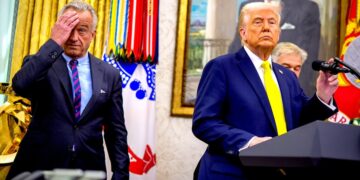 Damning Poll Reveals Record Number of Americans Say Healthcare Is in Crisis Under Trump