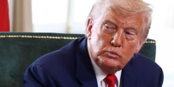 ‘Alcoholic’s personality’: Trump’s top aide compares him to her own drunk father