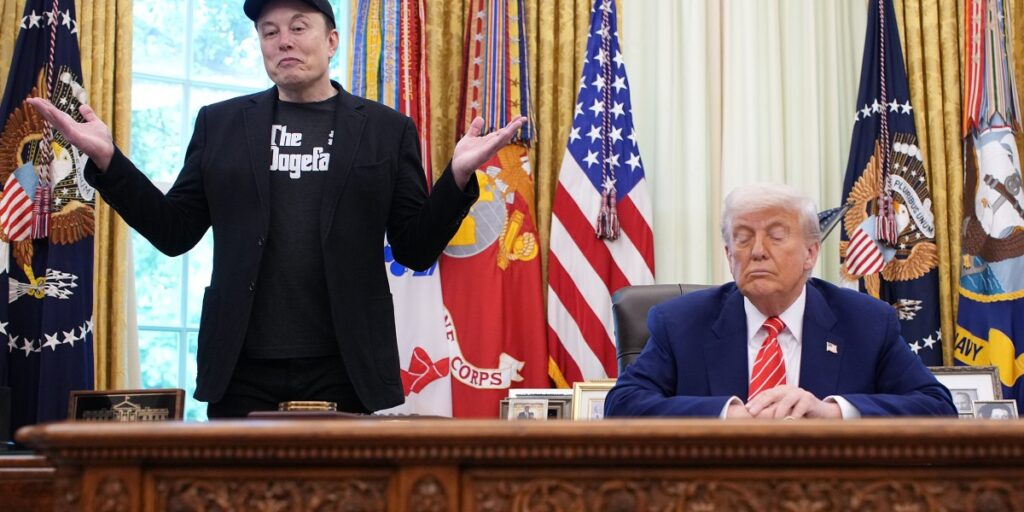 Government belatedly reveals loss of 105,000 jobs in October as full DOGE cutbacks come into view