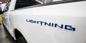 Ford Gives Up, Adds Gas Generator to Its Electric Pickup Truck