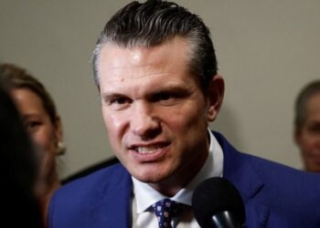 Hegseth and Sen. Mark Kelly clash in classified briefing over Caribbean boat strikes