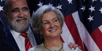‘Nice-ish retired lady’ Susie Wiles ripped by ex-Trump official as president runs amok