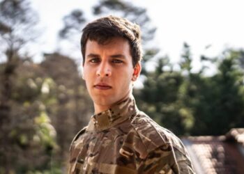 Britain’s defence chief calls on Gen Z grads leaving university to skip corporate jobs and join the military as war with Russia becomes a growing risk