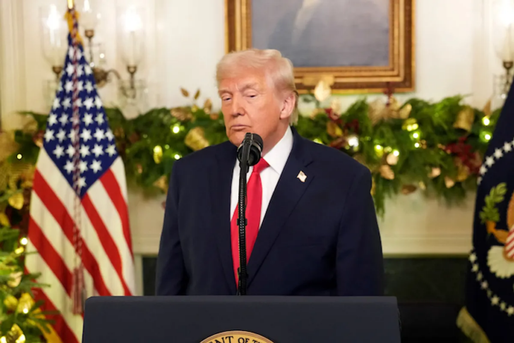 ‘Why are you saying it like that?’ CNN anchor surprised by ex-Trump aide’s speech analysis