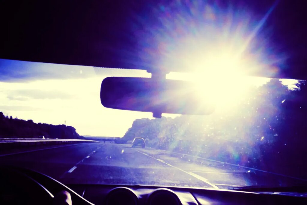 Tesla Owner Says FSD Is Great Except for the Part Where It Can’t Drive in the Sun