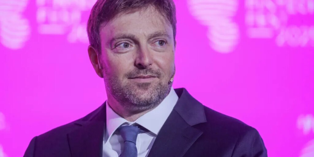 PayPal CEO Alex Chriss says stablecoins will be key as his company navigates the ‘classic innovator’s dilemma’