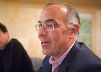 NY Times forced to issue statement after columnist spotted in new Epstein photos