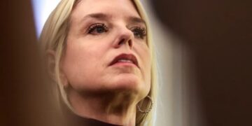 Bipartisan group of lawmakers floats plan to ‘fine Pam Bondi every day’ over Epstein files