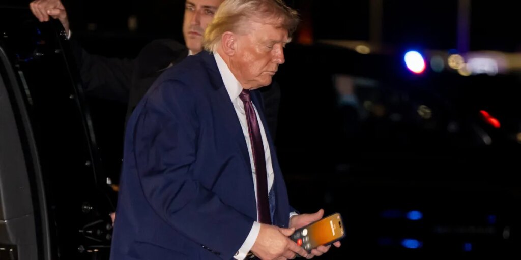 U.S. pursues another tanker skirting Venezuela sanctions as GOP senator calls seizures a ‘provocation and a prelude to war’