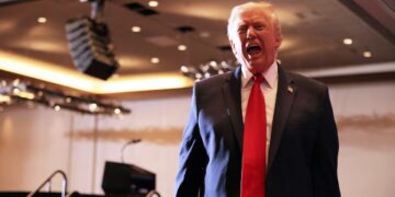 Trump Admits No One Wants to Build Him a Monument