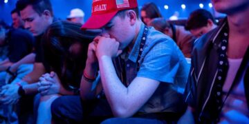 ‘Gotten so many texts’: Trump insiders admit panic over rogue MAGA figurehead