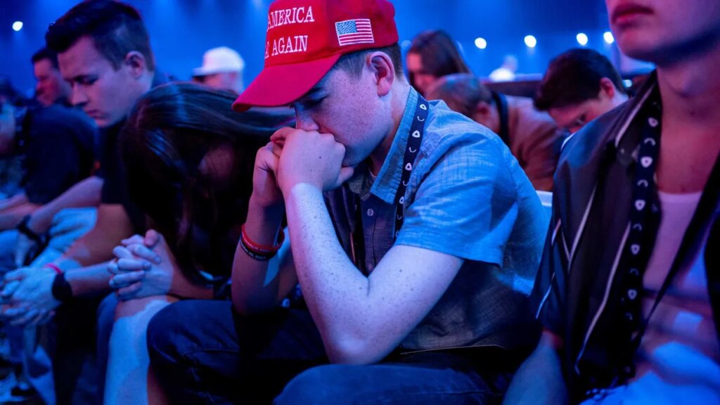 ‘Gotten so many texts’: Trump insiders admit panic over rogue MAGA figurehead