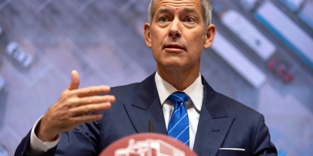 Evita Duffy-Alonso, daughter of transportation secretary, accuses TSA of ‘absurdly invasive’ pat-down