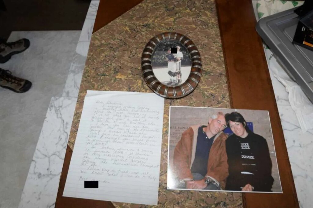 ‘I found an image of Trump’: Criminal probe into Steve Bannon reveals new Epstein link