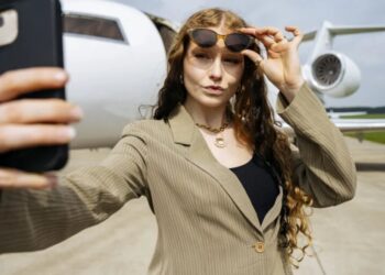 There are more self-made billionaires under 30 than ever before—11 of them have made the ultra-wealthy club in the last 3 months thanks to AI