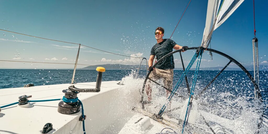 He promised investors 10% gains. Now, he’s accused of using their money for sailing excursions in an alleged Ponzi scheme