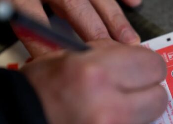 How about $1.7 billion in your stocking for Christmas? Powerball’s 46 straight draws with no winner bring Yuletide greetings