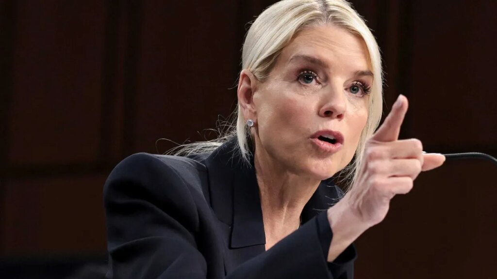 ‘You dope!’ DOJ insults critic’s intelligence in snippy retort to Epstein question