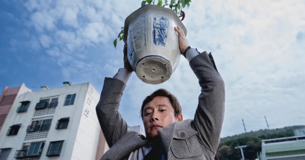 No Other Choice Fails to Capture the Downsides of Downsizing