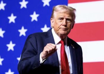 ‘Weak’ Trump ending the year with his ‘mystique’ evaporating as his defenders flee: column