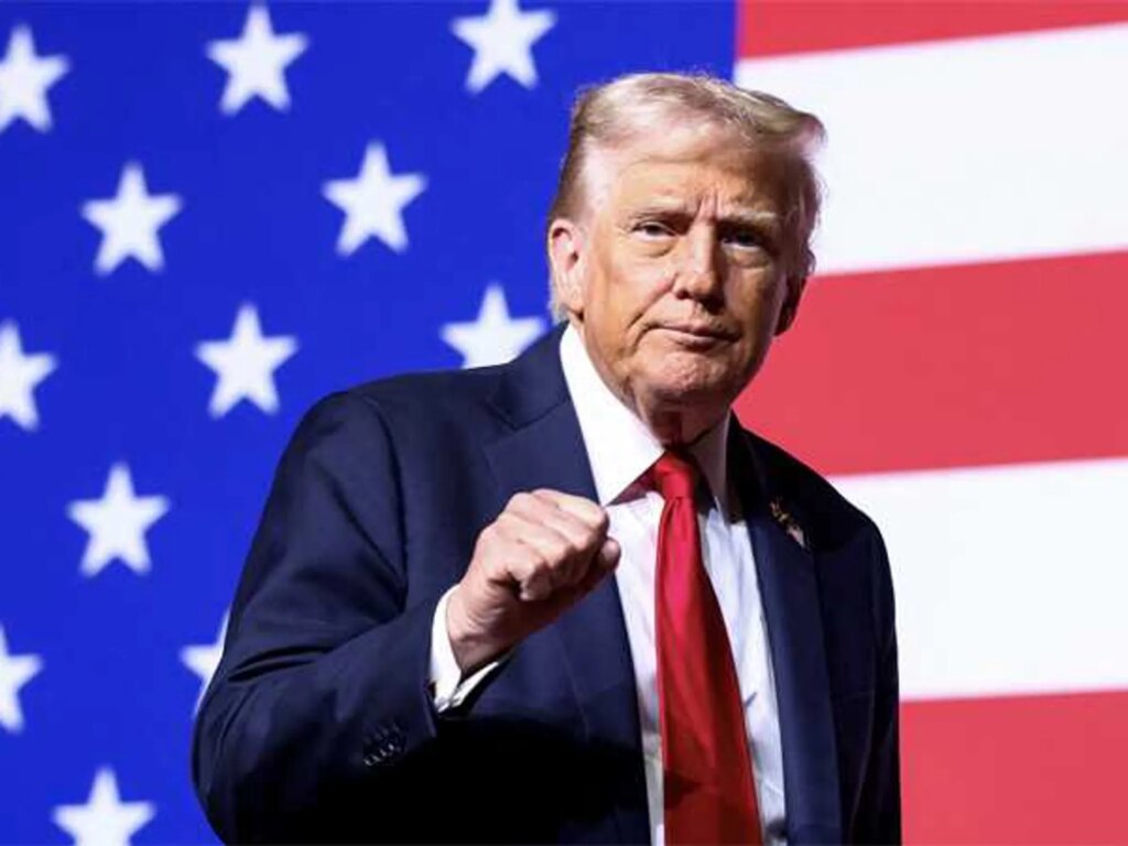 ‘Weak’ Trump ending the year with his ‘mystique’ evaporating as his defenders flee: column