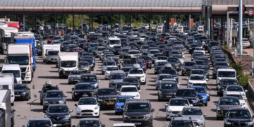 An electric car mandate crashes into reality