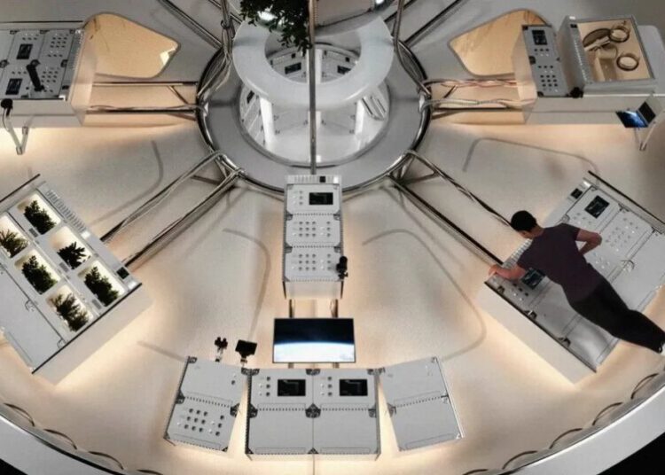 Bonkers New Space Station Expands to Full Size From Single Capsule