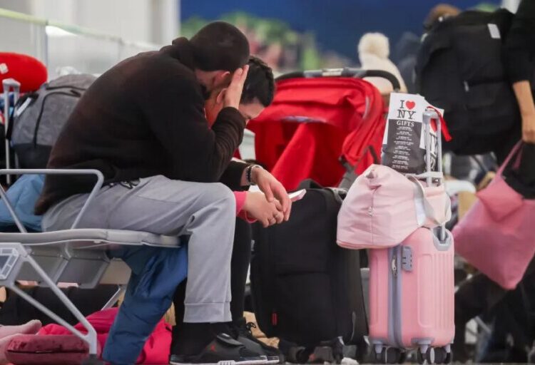 Winter storm cancels more than 1,000 flights in the Northeast and Great Lakes regions as state of emergency declared in N.Y., N.J.