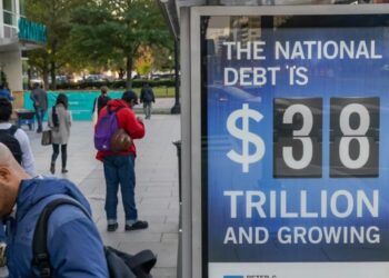 After U.S. debt soared to $38 trillion, the ‘easy times’ are now over as hedge funds jump into the bond market, former Treasury official warns