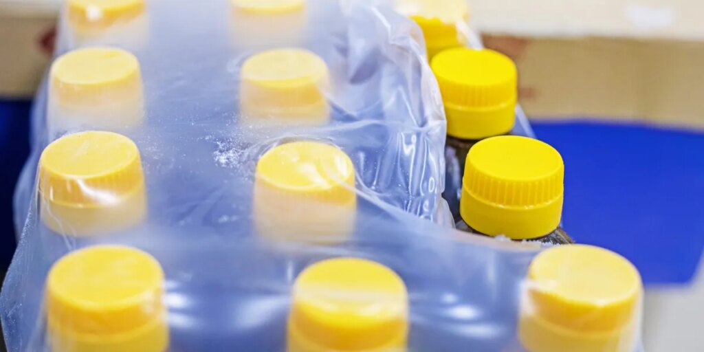 Feel Free customers say the kratom drink is making them sick. Toothless FDA rules on dietary supplements are helping it remain a bestseller