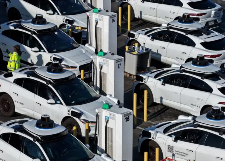 Days After Mass Bricking Event, Waymo Fleet Shuts Down Again